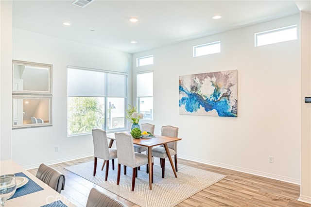 Detail Gallery Image 10 of 43 For 215 Merit, Irvine,  CA 92618 - 2 Beds | 2/1 Baths