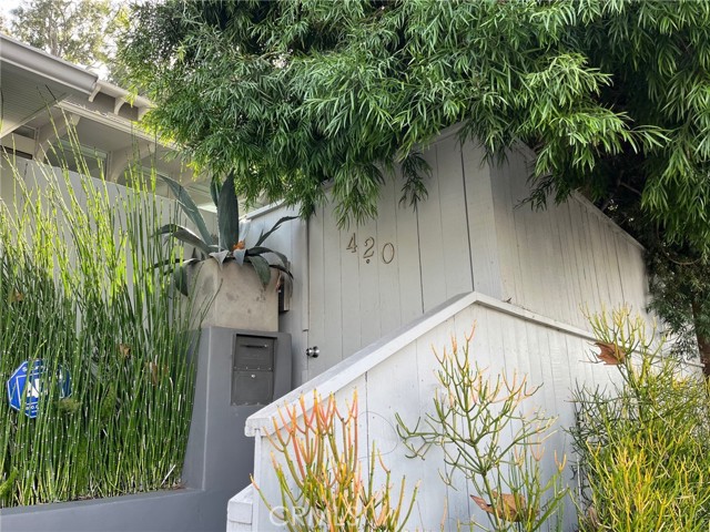 Detail Gallery Image 2 of 35 For 420 Entrada Dr, Santa Monica,  CA 90402 - 3 Beds | 2 Baths