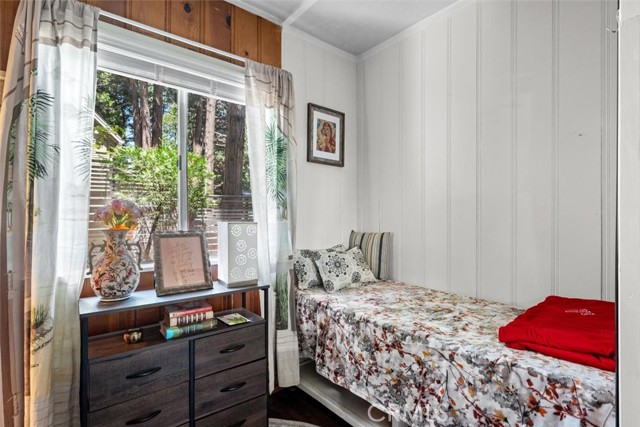 27048 State Highway 189, Blue Jay CA: https://media.crmls.org/medias/9c9b7dad-c62f-4f6a-aced-5510dcffa9ab.jpg
