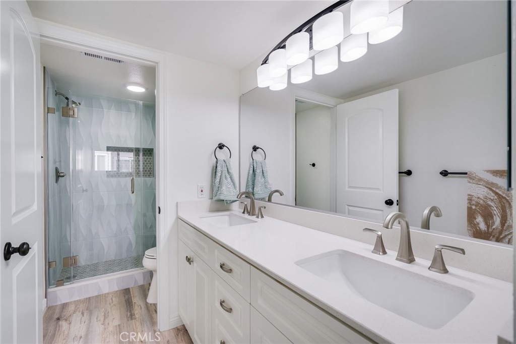 MLS #OC25275335 image #22