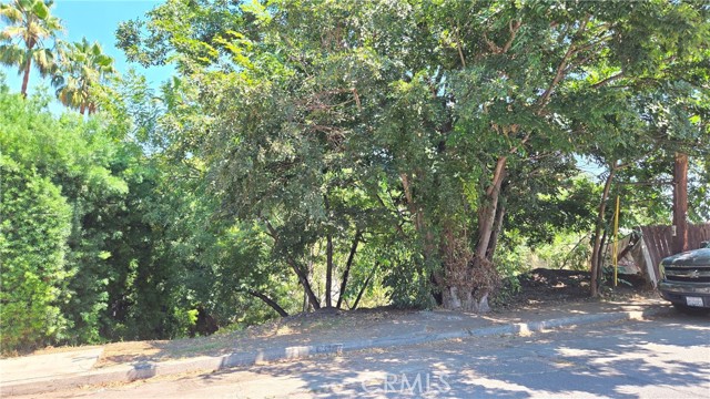 Detail Gallery Image 7 of 16 For 631 N Avenue 48, Los Angeles,  CA 90042 - – Beds | – Baths