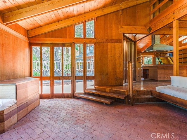 160 Broad Street, San Luis Obispo CA: https://media.crmls.org/medias/9c9c8dcc-0237-4534-ba9a-cd64189bd678.jpg