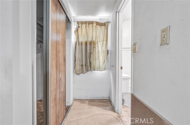 939 White Knoll Drive, Los Angeles CA: https://media.crmls.org/medias/9c9de5f9-9ad5-49f1-a612-d4ce8b64bcab.jpg