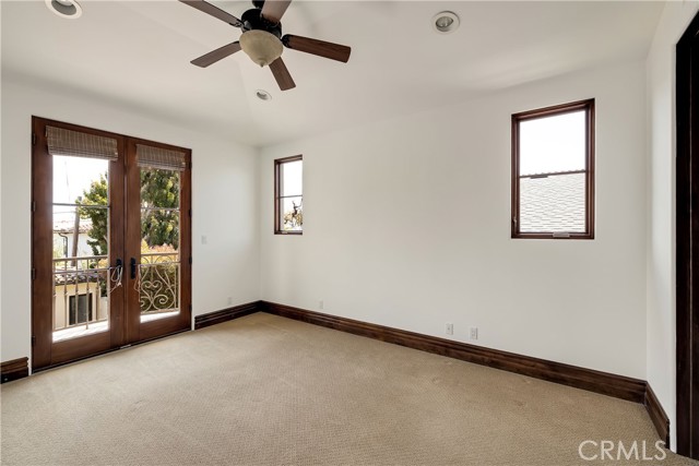 718 N Poinsettia Avenue, Manhattan Beach CA: https://media.crmls.org/medias/9c9e0c36-99f2-447d-9da2-e35d1f6f631a.jpg