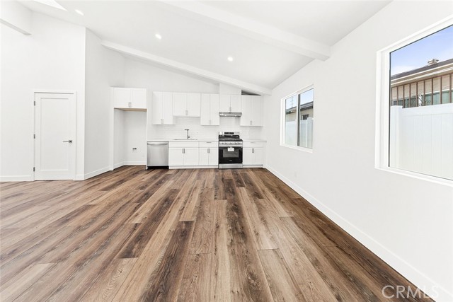 Detail Gallery Image 8 of 58 For 13010 Hartland St, North Hollywood,  CA 91605 - 2 Beds | 1 Baths