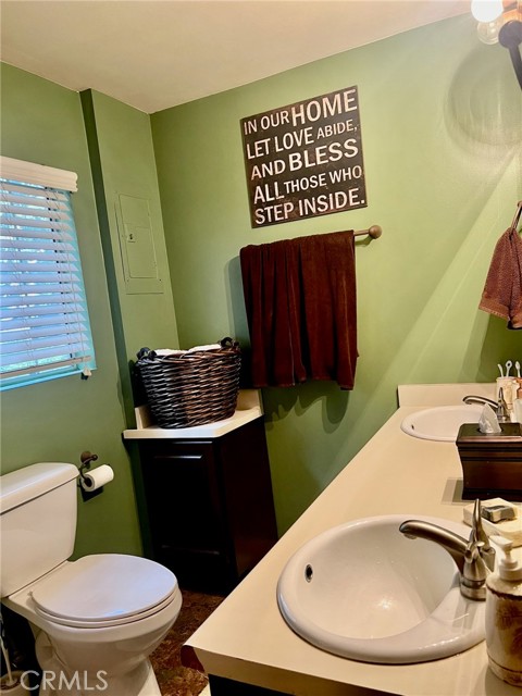 Detail Gallery Image 7 of 22 For 876 Lark Rd, Wrightwood,  CA 92397 - 3 Beds | 1 Baths