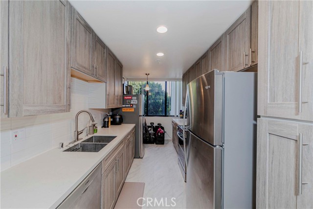 Detail Gallery Image 4 of 16 For 222 S Central Ave #320,  Los Angeles,  CA 90012 - 1 Beds | 1 Baths