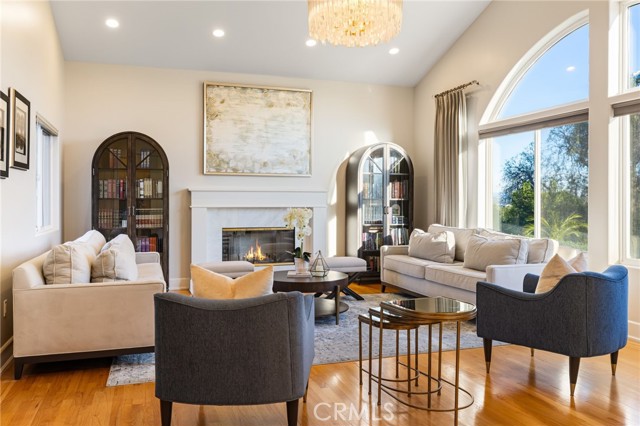 Detail Gallery Image 9 of 42 For 1320 N Raymond, Fullerton,  CA 92831 - 5 Beds | 4/1 Baths