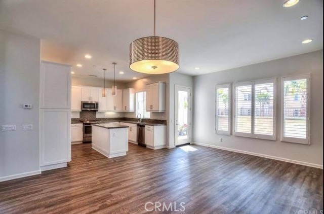 Detail Gallery Image 3 of 11 For 107 Primrose, Lake Forest,  CA 92610 - 3 Beds | 2/1 Baths