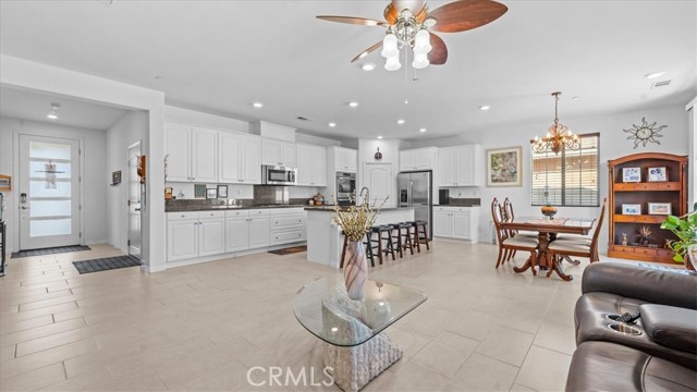 Detail Gallery Image 5 of 37 For 30252 Bristol Gate, Menifee,  CA 92584 - 4 Beds | 2 Baths