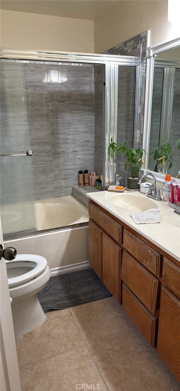 Detail Gallery Image 8 of 17 For 11745 Sitka St #B,  El Monte,  CA 91732 - 5 Beds | 3/1 Baths