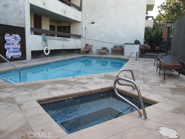 Detail Gallery Image 13 of 14 For 222 N Rose #207,  Burbank,  CA 91505 - 2 Beds | 2 Baths