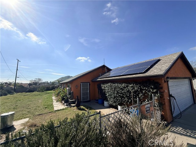 Detail Gallery Image 5 of 35 For 18837 6th, Bloomington,  CA 92316 - 3 Beds | 2 Baths