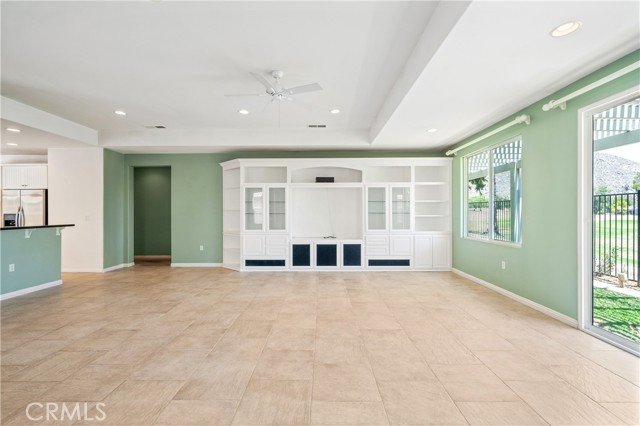 570 Olazabal Drive, Hemet CA: https://media.crmls.org/medias/9ca454ae-9c3b-4d4d-be5b-cea611e68a6a.jpg