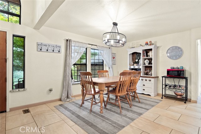Detail Gallery Image 8 of 47 For 108 Valley View Dr, Oroville,  CA 95966 - 4 Beds | 3 Baths