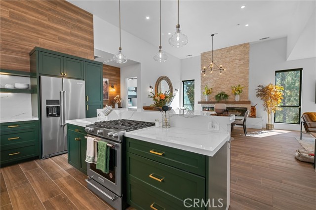807 Cameron Drive, Big Bear Lake, CA 92315
