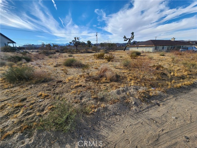 Detail Gallery Image 6 of 18 For 7022 Avalon Ave, Yucca Valley,  CA 92284 - – Beds | – Baths