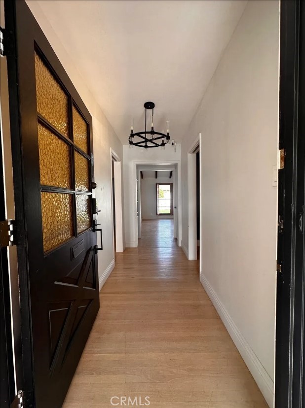 Detail Gallery Image 3 of 35 For 3021 W Clark Ave, Burbank,  CA 91505 - 3 Beds | 2 Baths