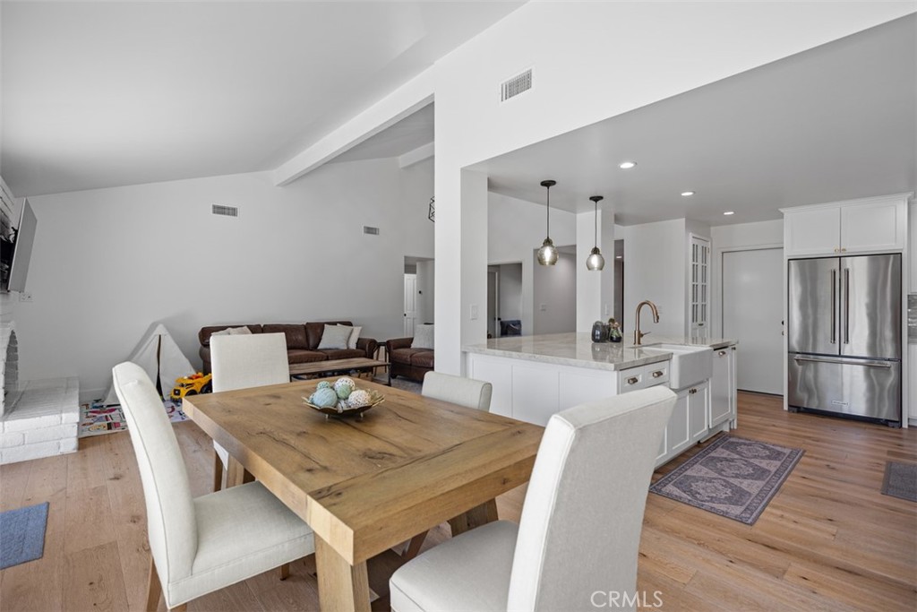 9ca8c009 255d 40c1 98a2 E6f3c56ae35b