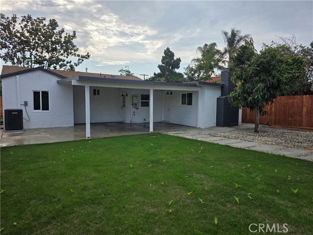 Detail Gallery Image 2 of 3 For 1205 English St, Santa Ana,  CA 92703 - 3 Beds | 2 Baths