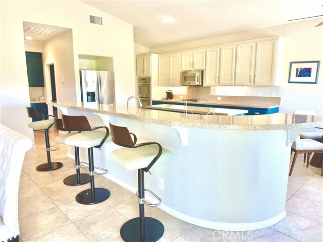 45259 Crystal Springs Drive, Indio CA: https://media.crmls.org/medias/9caad329-40e9-44d2-b653-840ffc450f18.jpg