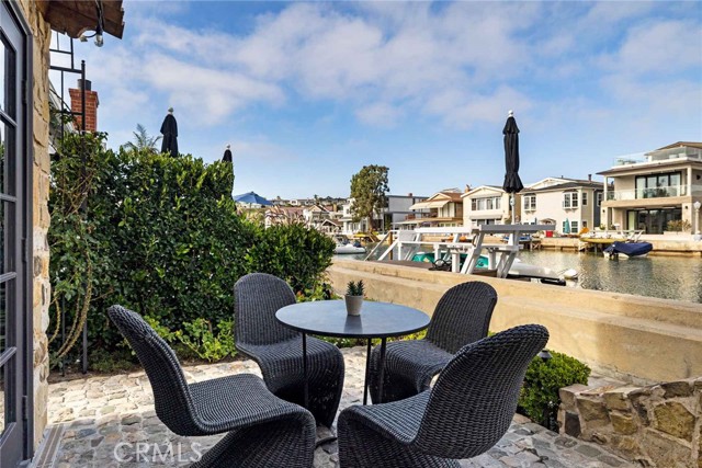Detail Gallery Image 34 of 35 For 305 Grand Canal #3,  Newport Beach,  CA 92662 - 4 Beds | 3 Baths