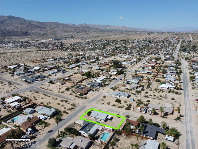 5967 Alpine Avenue, 29 Palms CA: https://media.crmls.org/medias/9cab4523-419a-4a7d-84f3-5c231ee4f2e4.jpg
