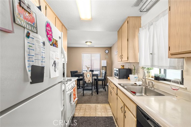 Detail Gallery Image 6 of 39 For 631 North St, Corning,  CA 96021 - 2 Beds | 1 Baths