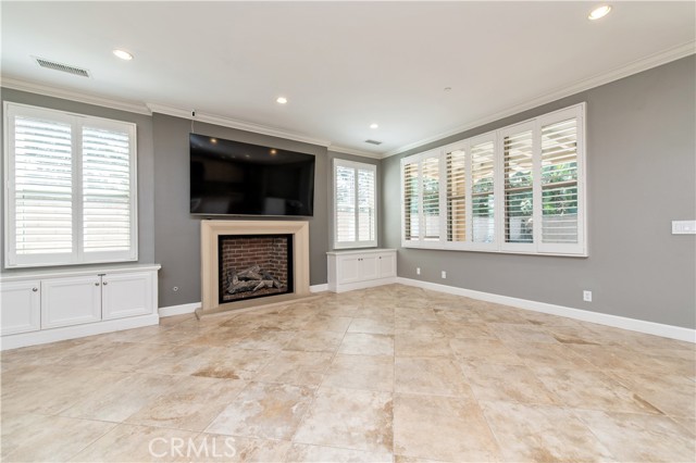 Detail Gallery Image 5 of 32 For 21 Rolling, Irvine,  CA 92620 - 4 Beds | 3/1 Baths