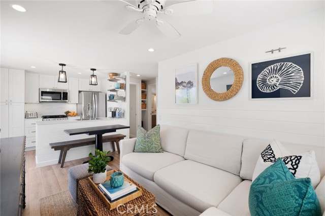 Detail Gallery Image 4 of 21 For 140 Cabrillo St #25,  Costa Mesa,  CA 92727 - 2 Beds | 2 Baths