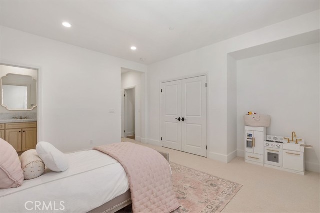 Detail Gallery Image 31 of 34 For 117 Andirons, Irvine,  CA 92602 - 5 Beds | 5 Baths