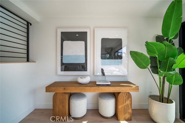 Detail Gallery Image 4 of 33 For 916 W Balboa Bld, Newport Beach,  CA 92661 - 6 Beds | 4/2 Baths