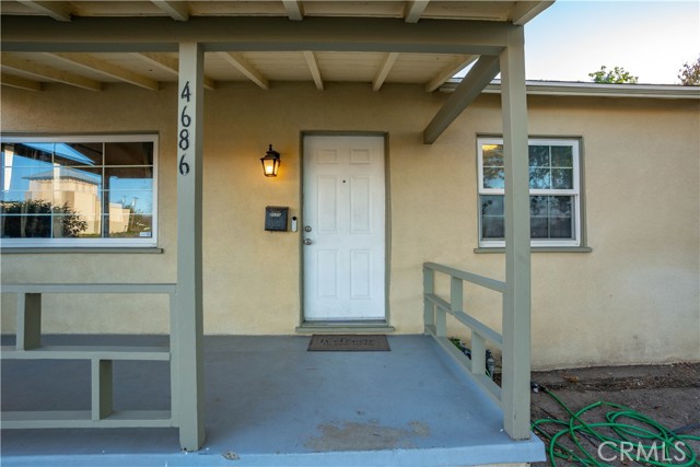 Detail Gallery Image 4 of 33 For 4686 Dewey Ave, Riverside,  CA 92506 - 2 Beds | 1 Baths