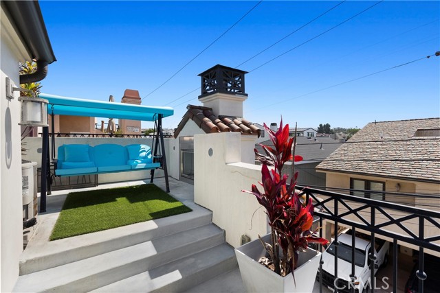 Detail Gallery Image 17 of 21 For 606 1/2 Marigold Ave, Corona Del Mar,  CA 92625 - 2 Beds | 2/1 Baths