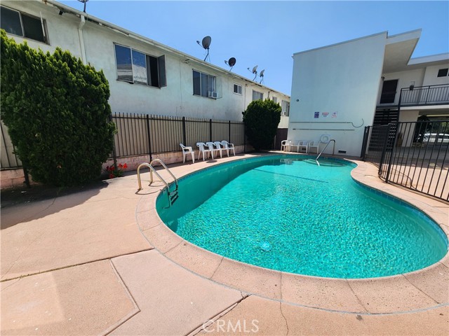 Detail Gallery Image 4 of 39 For 1732 N Harvard Bld #208,  Los Angeles,  CA 90027 - 1 Beds | 1 Baths