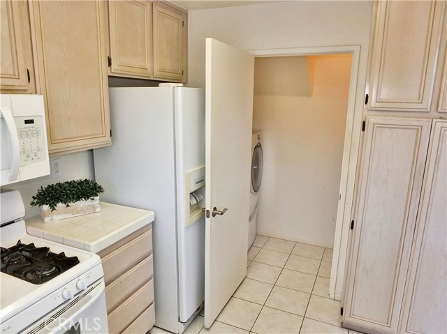 Detail Gallery Image 8 of 17 For 16 Fulmar, Aliso Viejo,  CA 92656 - 2 Beds | 2/1 Baths