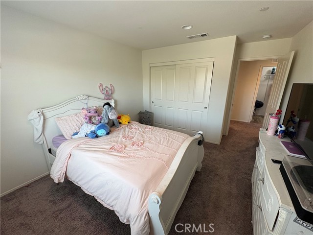 7015 Sweetleaf Drive, Fontana CA: https://media.crmls.org/medias/9caf2f76-7ca1-4cdf-8910-56f47d30c352.jpg
