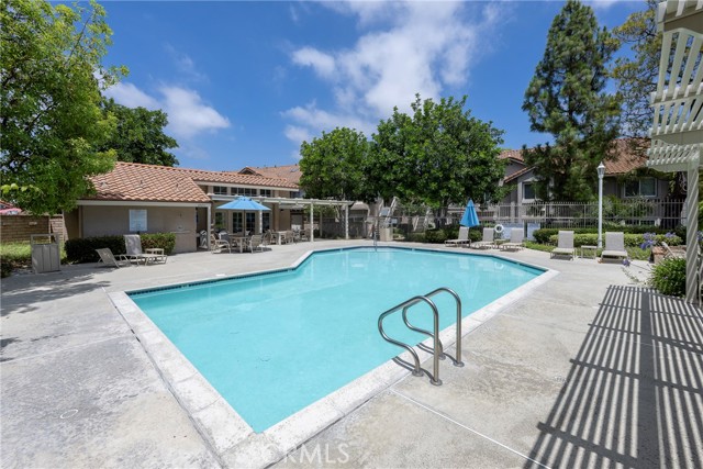 28987 Canyon Ridge Drive, Trabuco Canyon CA: https://media.crmls.org/medias/9caf3632-3dc2-42b4-9672-a7fbcb4bd735.jpg