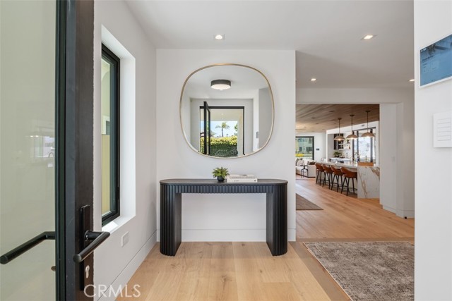 20 Balboa Coves, Newport Beach CA: https://media.crmls.org/medias/9cb04016-accd-43e8-b21e-71fd52dcebf3.jpg