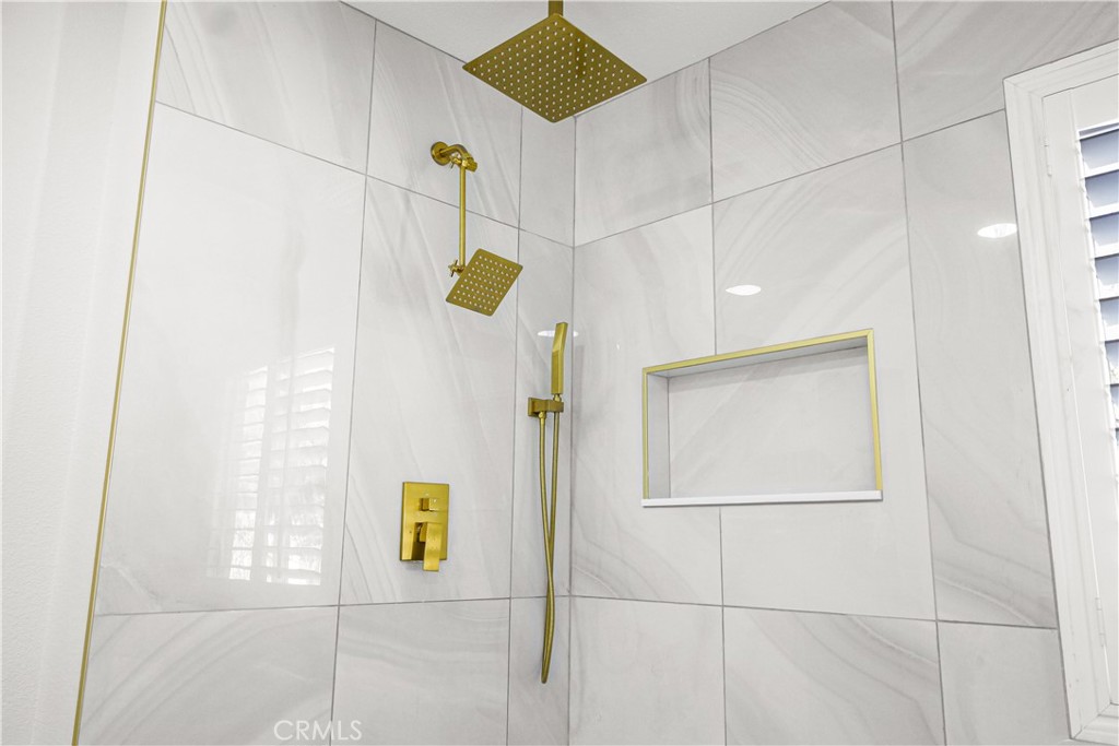 MLS #IV25251117 image #29