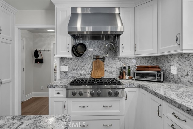 1656 Dunkirk Lane, Riverside CA: https://media.crmls.org/medias/9cb10289-afed-4a45-888e-d8dc3f966f9a.jpg