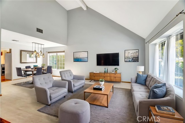 Detail Gallery Image 2 of 47 For 6716 Faust, West Hills,  CA 91307 - 5 Beds | 3 Baths