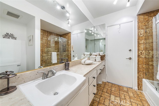 Detail Gallery Image 10 of 15 For 22349 Vanowen, Canoga Park,  CA 91303 - 3 Beds | 2 Baths