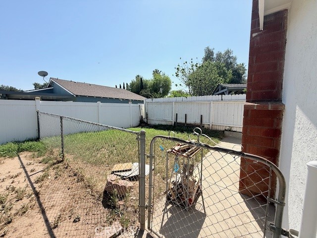 Detail Gallery Image 32 of 35 For 1095 Jadestone Ln, Corona,  CA 92882 - 4 Beds | 2 Baths