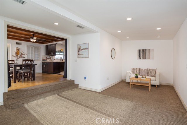 Detail Gallery Image 6 of 31 For 521 S Dustin Pl, Anaheim,  CA 92806 - 3 Beds | 2 Baths
