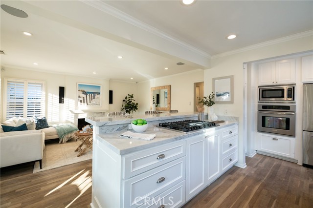 1500 Walnut Avenue, Manhattan Beach, California 90266, 3 Bedrooms Bedrooms, ,2 BathroomsBathrooms,Residential,Sold,Walnut,SB22011905