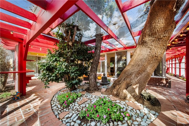 Detail Gallery Image 23 of 38 For 7819 Encino, Northridge,  CA 91325 - 3 Beds | 2 Baths