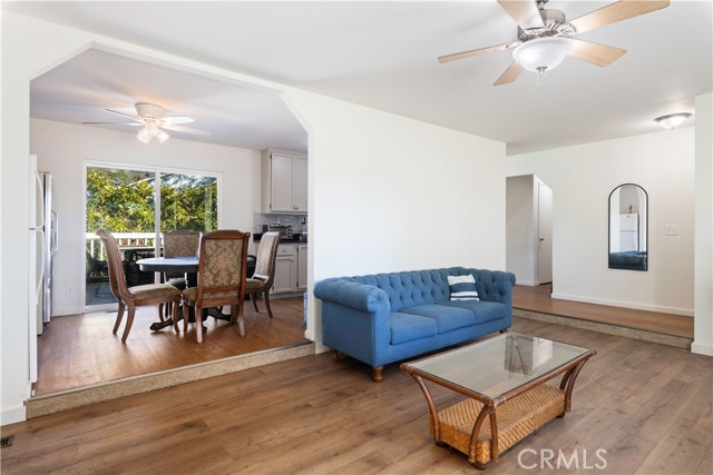 Detail Gallery Image 9 of 32 For 19894 Mountain Meadows South, Hidden Valley Lake,  CA 95467 - 2 Beds | 2 Baths