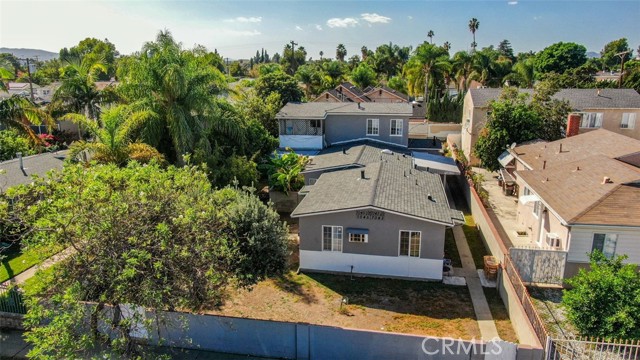 7043 Hazeltine Avenue photo 3