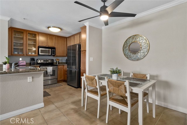 Detail Gallery Image 9 of 28 For 2045 Las Colinas Cir #103,  Corona,  CA 92879 - 1 Beds | 1 Baths
